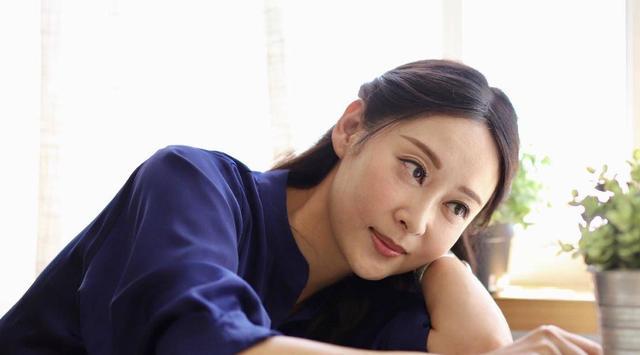 杨卓娜透露见杨怡孩子前要先沐浴更衣都是为了安全起见