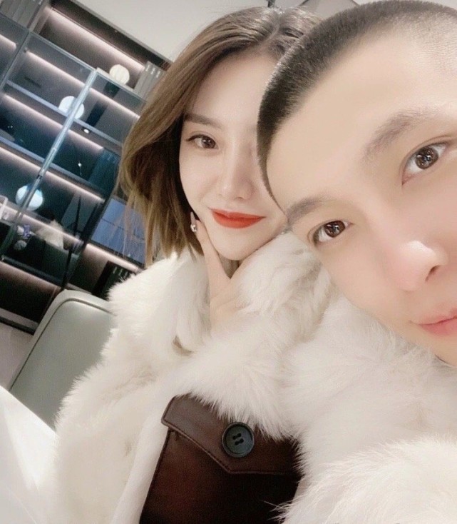 段宏楠离世后具体细节曝光,出事当天女友刘倩楠陪伴左右,还为他擦身