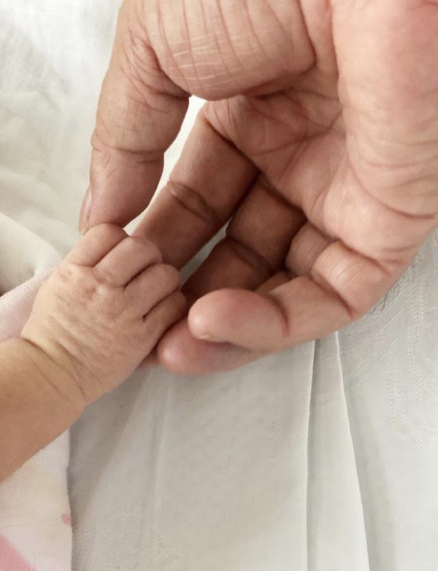 张纪中|69岁张纪中的3段婚姻：38岁娇妻连生两胎，前妻为3亿打官司