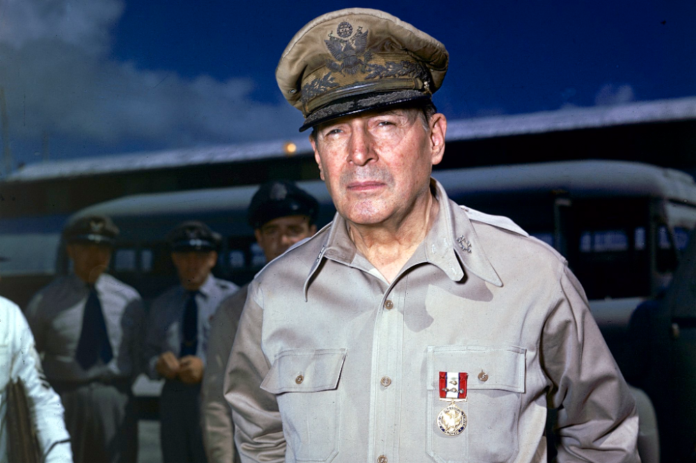 担任过二战总司令的麦克阿瑟三次竞选总统为何最终都铩羽而归