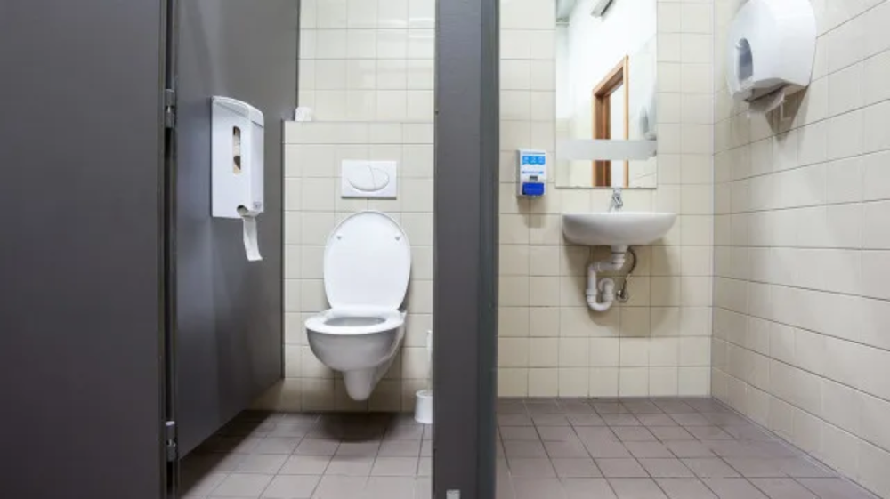 马桶|冲厕所时，到底要不要盖马桶盖？