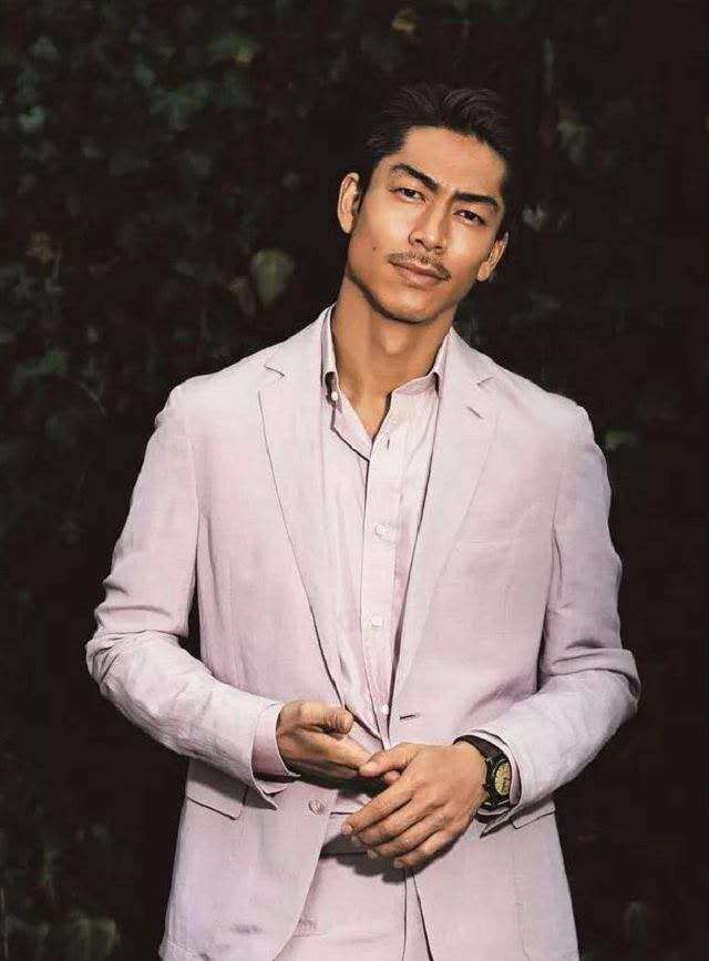 长泽雅美|长泽雅美新恋情？与56岁中川雅也约会，网友：美女为什么喜欢大叔？