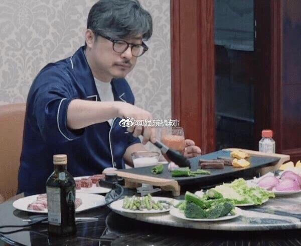 李湘|李湘王岳伦体检疾病风险指数超标，家每月7万伙食费，弊端显现