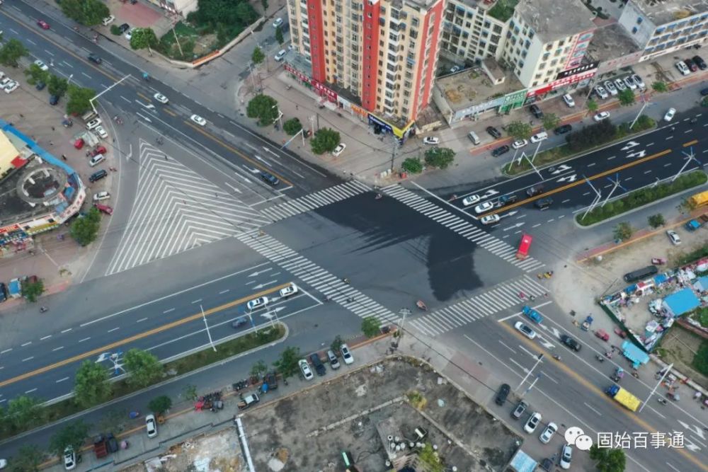 王审知大道与黄河路交叉路口