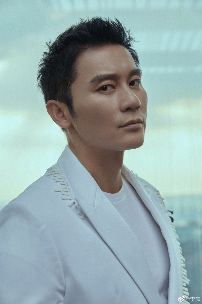 李晨|李晨范冰冰复合？网友偶遇李晨放出无人机表演，为范冰冰高调庆生