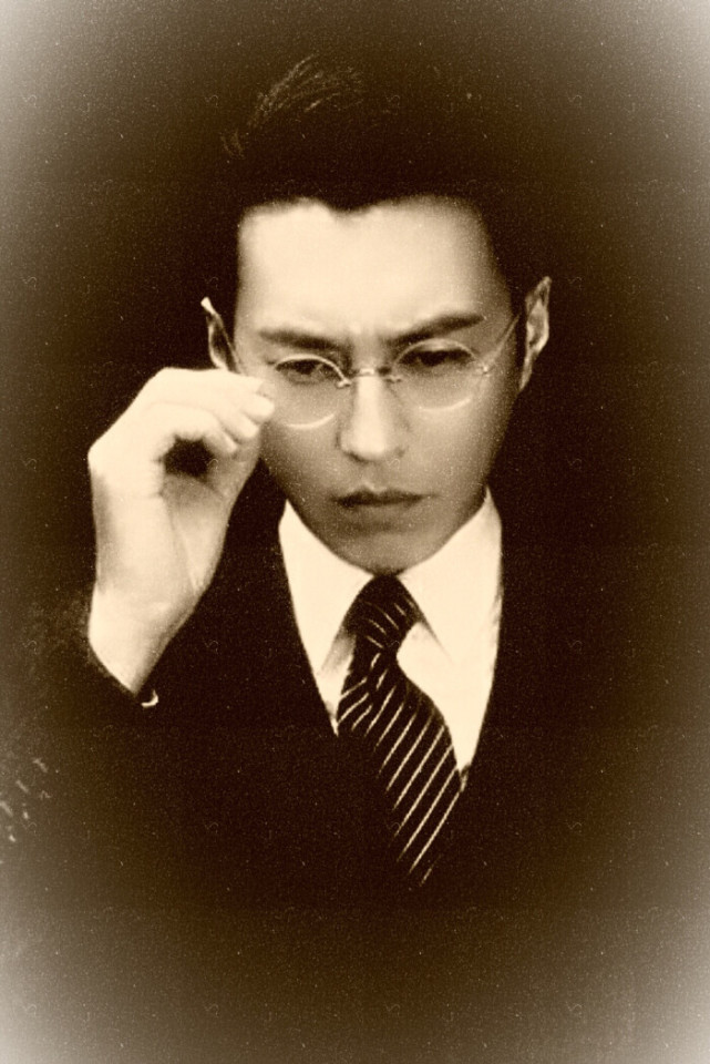 《伪装者》中的明楼原型——拥有五重身份的袁殊