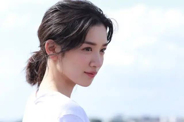 可尔必思|清新美少女的极致版本，这套沁人心脾的长相还能再打20年！