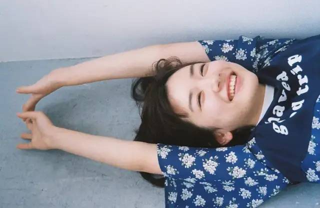 可尔必思|清新美少女的极致版本，这套沁人心脾的长相还能再打20年！