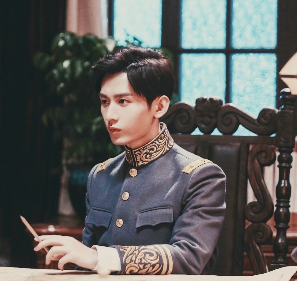 男明星民国造型大赏——每位出场方式都很惊艳!