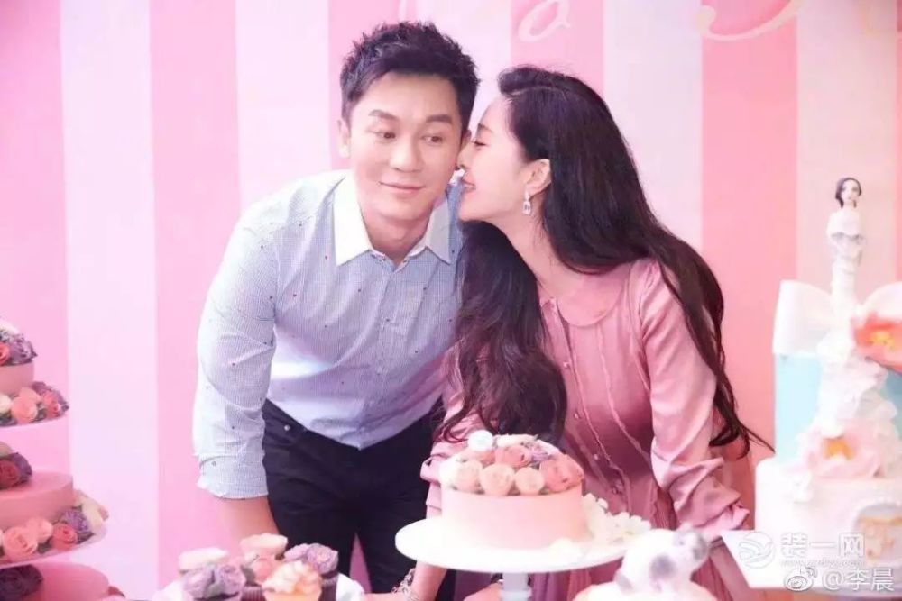 范冰冰|范冰冰李晨复合？女方用无人机示爱，大方表白“我爱大黑牛”