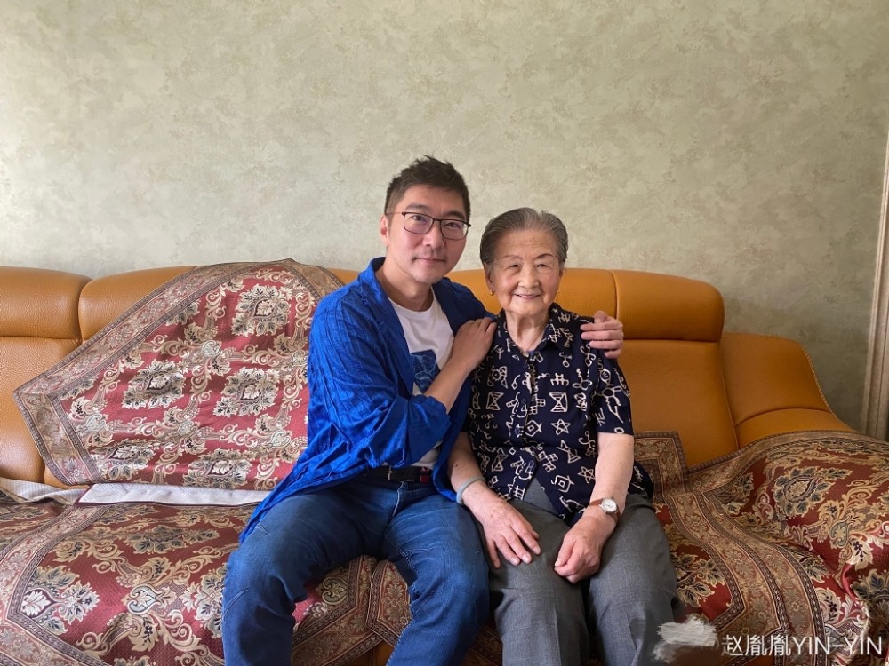 陈数|陈数老公晒和神秘女子亲密亲发照，引婚变猜测，发文解释是亲表妹