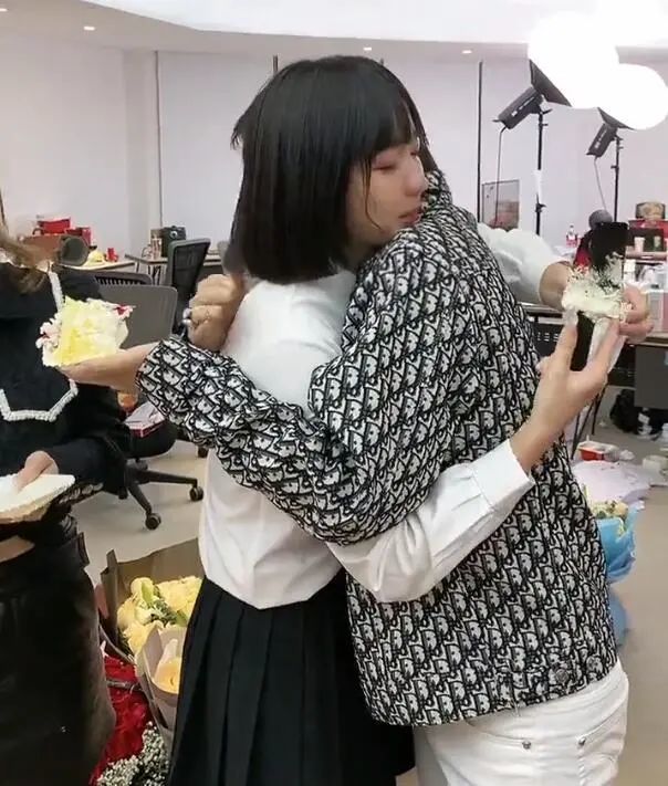 辛有志|徐婕带货首秀破2亿，都是师父师兄功劳，辛巴评价成不了A级主播