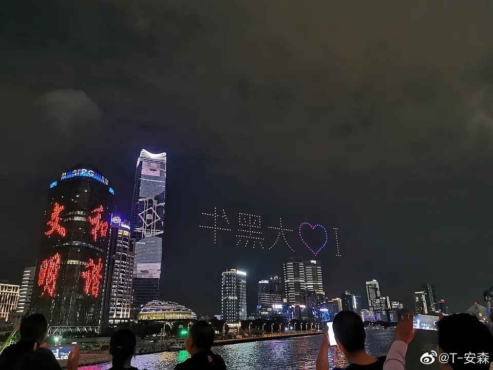 范冰冰|又传与李晨复合！范冰冰最近自拍对戒抢镜，李晨也有一枚