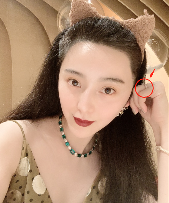 范冰冰|又传与李晨复合！范冰冰最近自拍对戒抢镜，李晨也有一枚