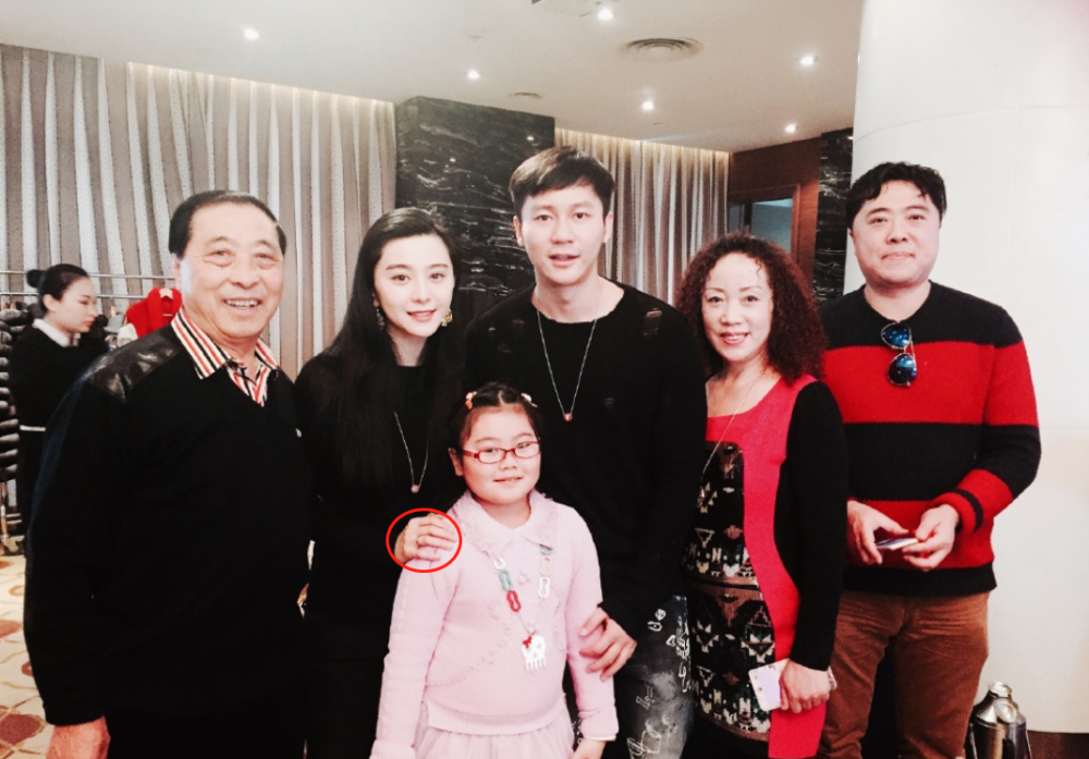 范冰冰|又传与李晨复合！范冰冰最近自拍对戒抢镜，李晨也有一枚