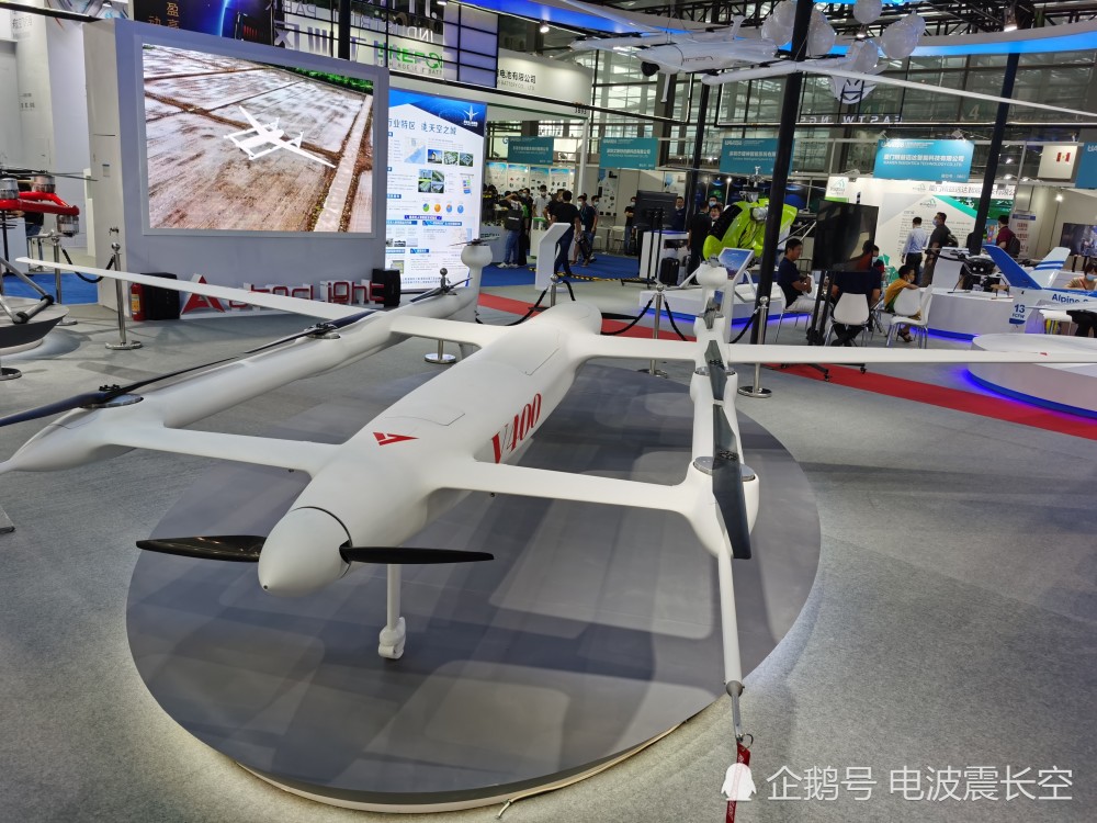 国产大型物流无人机亮相载重100公斤战场送餐已是小儿科