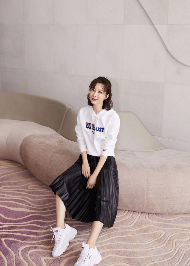 赵胤胤|陈数老公与女生亲密合照引争议！本人解释是表妹，网友却不买账