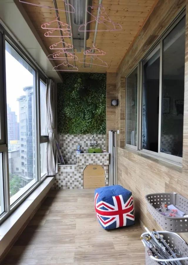 阳台设计要灵活多变,不一定挂着绳子晒衣服,我家阳台也这样装