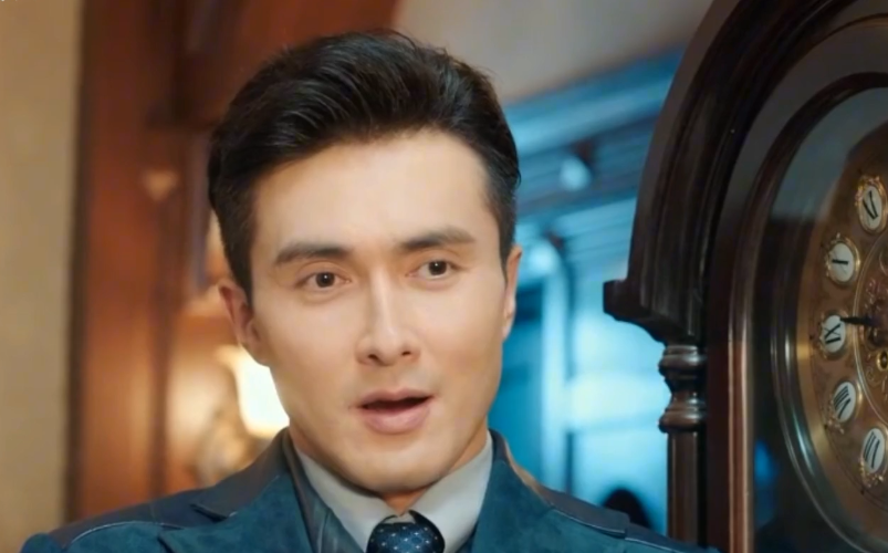 旗袍美探苏雯丽抓到丁如山并找到了失踪的妹妹罗秋恒也主动向雯丽求婚