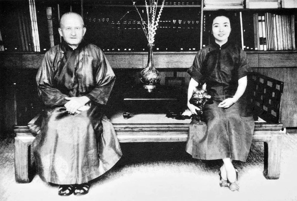 古斯塔夫·艾克|600多年前的明式黄花梨家具之美，一位老外把它全记在这本书里