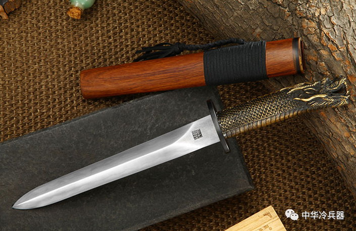 佳人|宝剑赠英雄，红粉赠佳人！精致实用的短剑，才是才子佳人的最爱