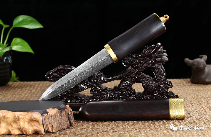 佳人|宝剑赠英雄，红粉赠佳人！精致实用的短剑，才是才子佳人的最爱