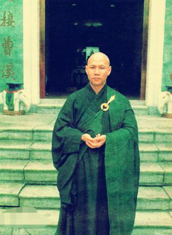 赵雅芝|1989年，他抛妻弃子遁入空门，只因赵雅芝的“诱惑”，后悔吗