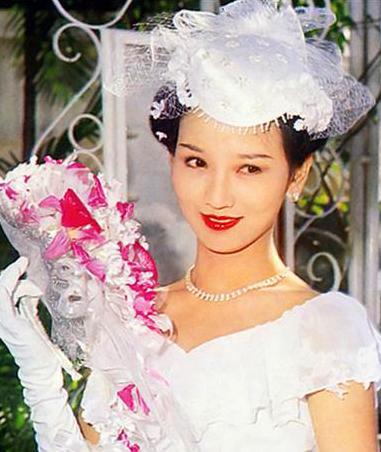 赵雅芝|1989年，他抛妻弃子遁入空门，只因赵雅芝的“诱惑”，后悔吗