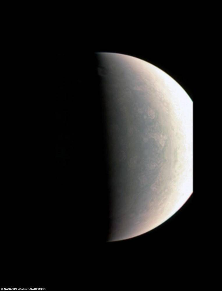 木星|最高分辨率的木星图像揭示了其火热的暴风雪的巨大细节