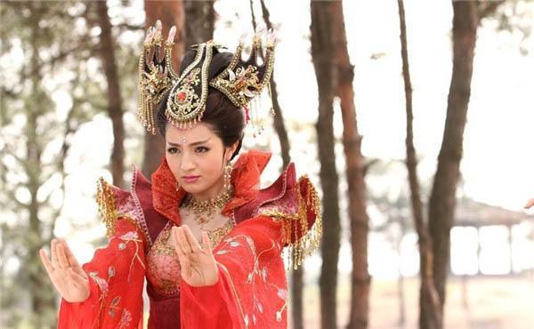 难怪龙吉公主是昊天的女儿元始都见死不救你看是谁想让龙吉死