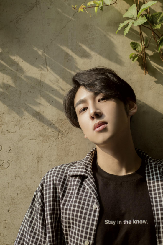 德漾娱乐演员李嘉辉首部作品杀青约定之青春永驻献礼小康