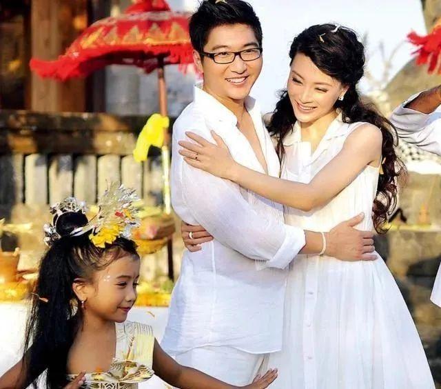 陈数老公回应：陈数老公搂神秘女子亲密合影回应来了 还配了另外两人的照片