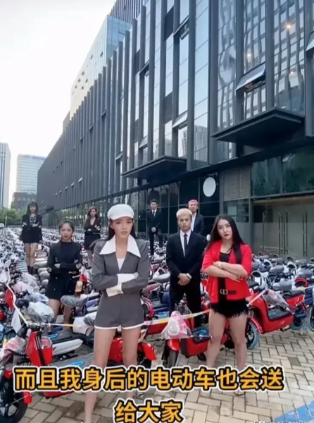 汤潮|反转？汤潮失联五天后在朋友家找到，喝得酩酊大醉被网友质疑炒作