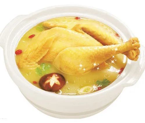 老母鸡炖汤味道更鲜美