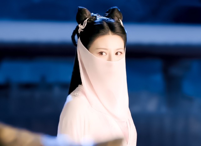 琉璃紫狐下线意难平侯梦瑶发文告别现代装美到差点认不出