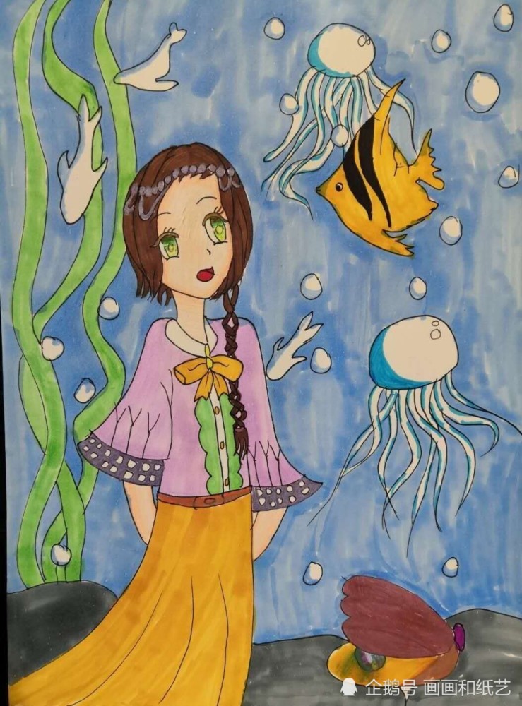 这个充满神秘力量的水族空间,神仙鱼也同样好奇地打量着美丽的小仙女