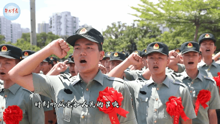 退伍老兵回部队怎么穿搭_部队老兵退伍黑板报(3)