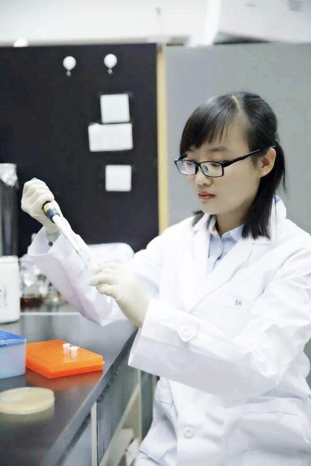 白蕊|90后科学家白蕊，4年取得清华硕博学位，解决多个世界级难题