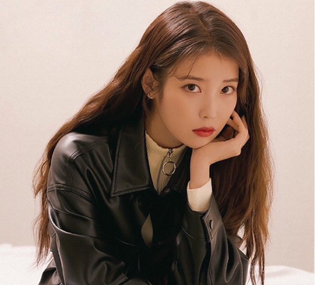 那些说iu不漂亮的给我看过来给我说说iu哪里不漂亮了