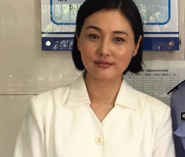 粉红女郎的男人婆张延新剧认不出50岁满脸沧桑身材发福