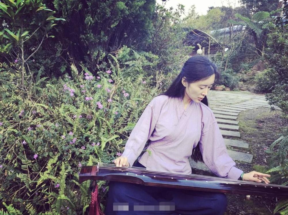 杜星霖|张纪中承认再婚后，小31岁娇妻杜星霖发文：从容沉静，优雅美丽