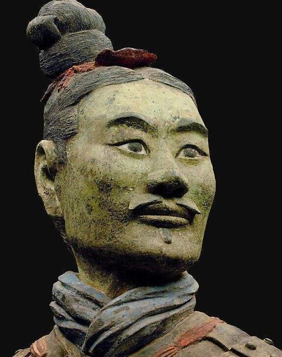 兵马俑|始皇陵中有一张神秘的“脸”，专家无法解释，仅仅和世人见过4次面