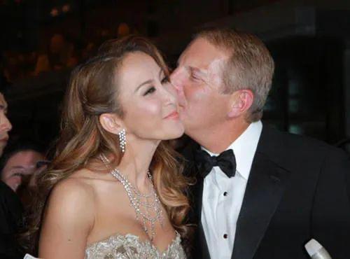 李玟|45岁李玟人工受孕9次失败，生子究竟为自己还是为婚姻？