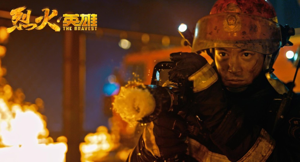 欧豪|欧豪成我国第7位百亿影帝，网友：一个代表作没有电影票房全靠蹭！