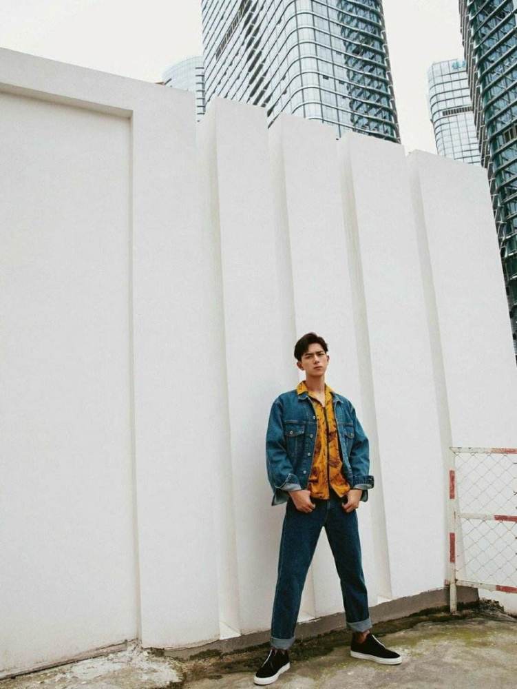 李现亮|李现亮腹肌却打码，热心网友对其进行的一波“神操作”太可爱了