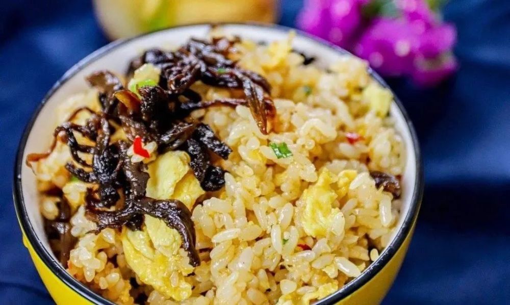 每个保山人心中,都有一罐"油鸡枞"