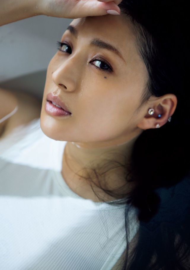 芦名星|36岁知名女星疑自杀去世，曾和三浦春马合作，与绯闻男友传婚讯