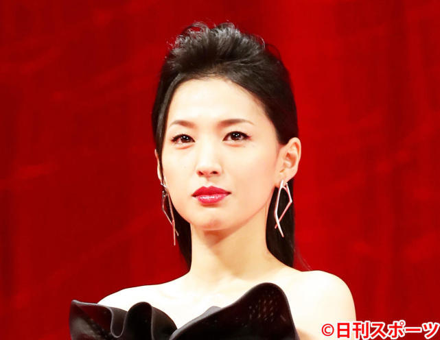 芦名星|36岁知名女星疑自杀去世，曾和三浦春马合作，与绯闻男友传婚讯