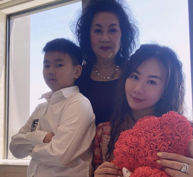 离婚|遗憾！37岁著名女星宣布与富商丈夫离婚，曾被王晶导演一手捧红