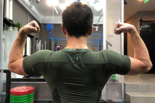 赵胤胤|钢琴家？艺术家？明星的另一半有不少都是潜在营销大户吧